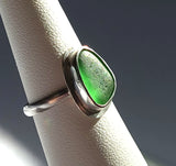 Beach Sea Glass Kelly Green Ring 6 1/2 Sterling Silver JILLIAN VO ~ USA